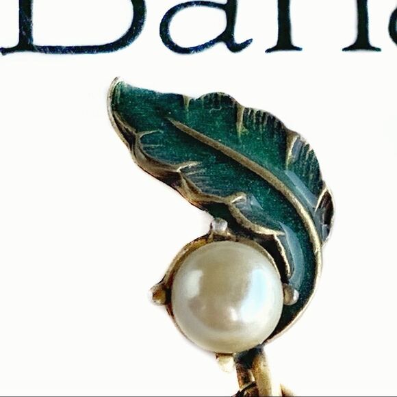 Banana Bob leaf pearl yellow drop earrings - Picture 2 of 2